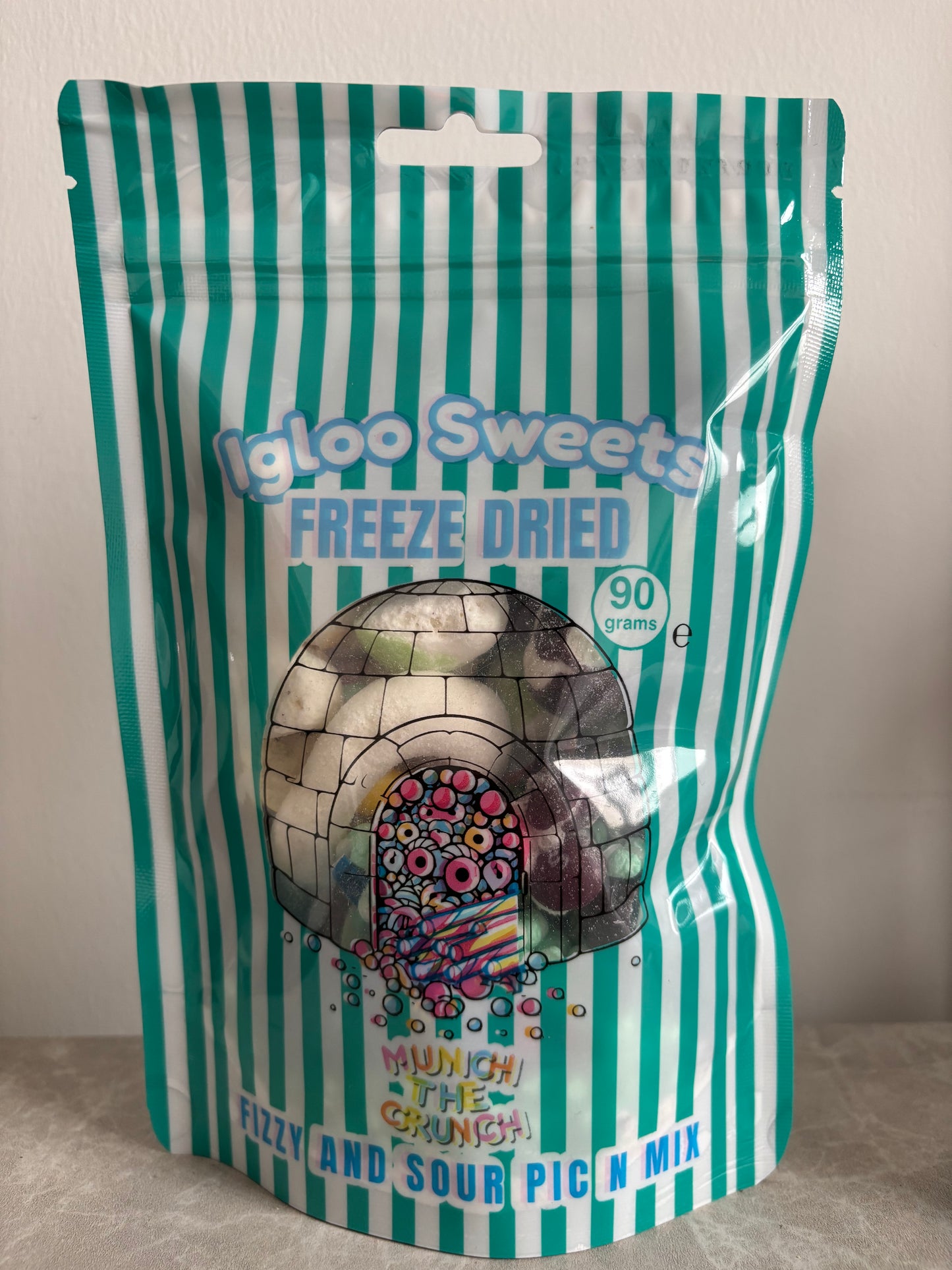 Igloo Fizzy and Sour Pic n Mix Freeze Dried Sweets Pouch 90g