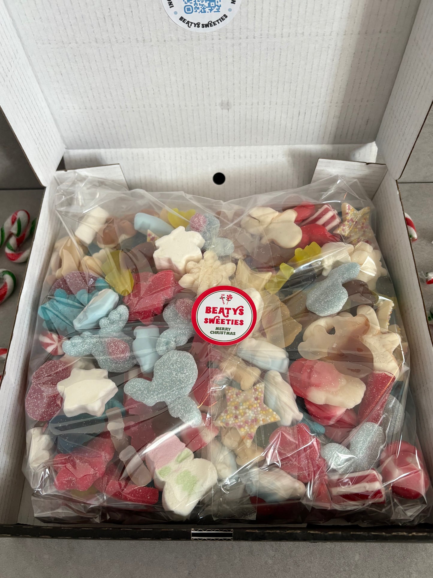 1.25kg Christmas Mega Box🎄